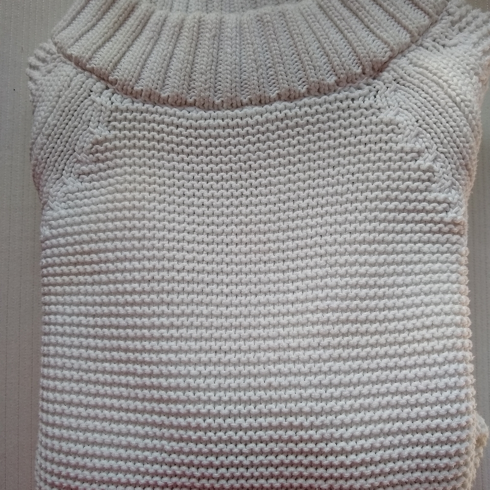 Sweater - Picture 2 of 3